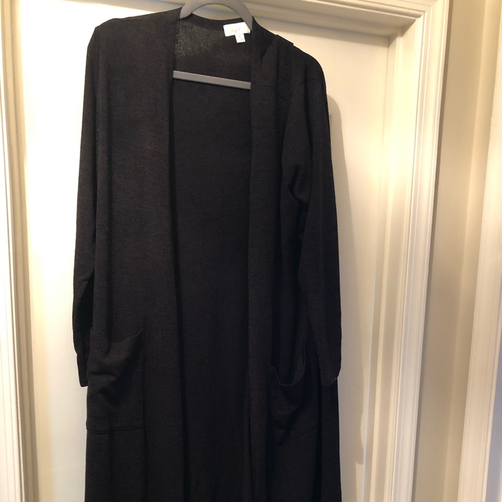 Solid black LuLaRoe Sarah